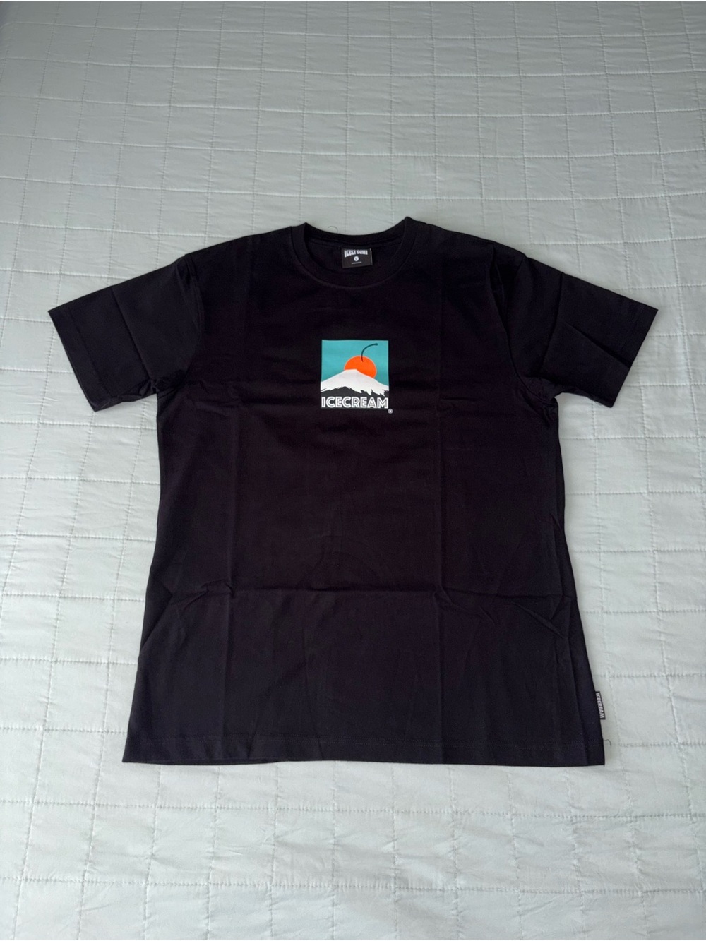 Icecream Cherry SS Tee Sz. Large Black